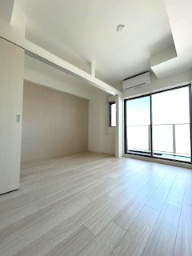 セレニテ江坂グランデの居間・リビング|居間です