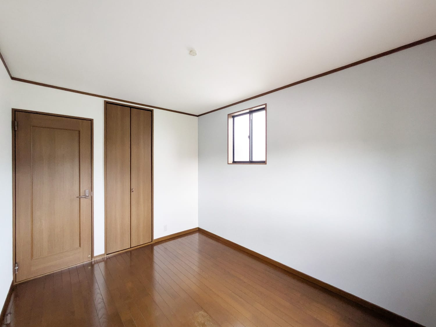 妙法寺字竹向イ戸建の洋室