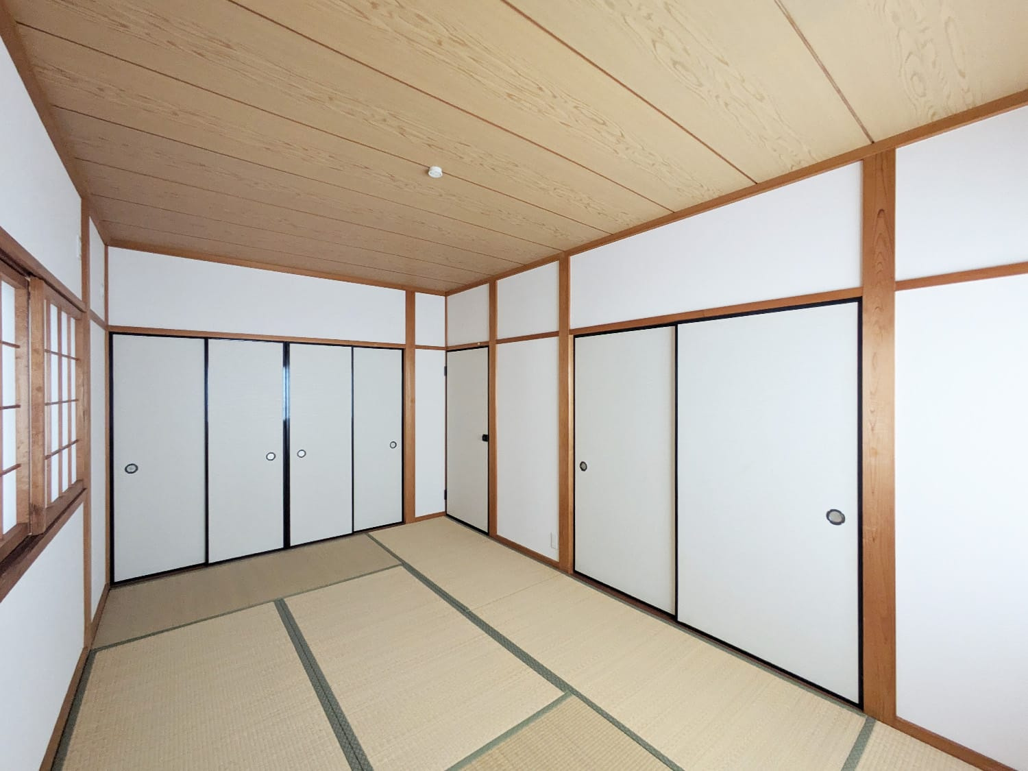 妙法寺字竹向イ戸建の和室