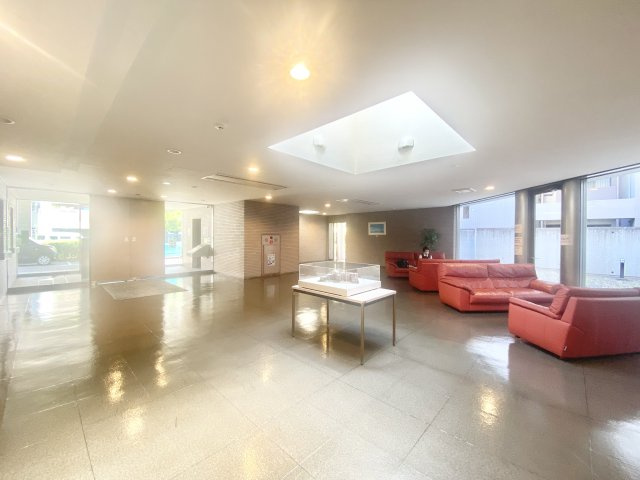 【エントランス】