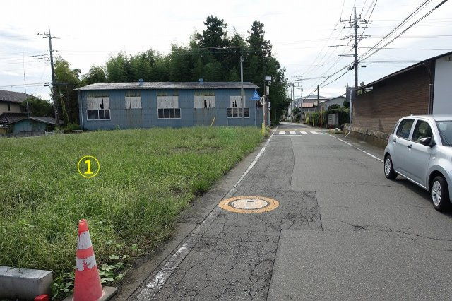 高崎市箕郷町矢原　【全２区画】売地①の前面道路含む現地写真|北側道路を東から西方向
