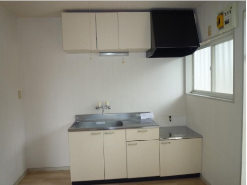 群馬県渋川市　1棟アパートのキッチン