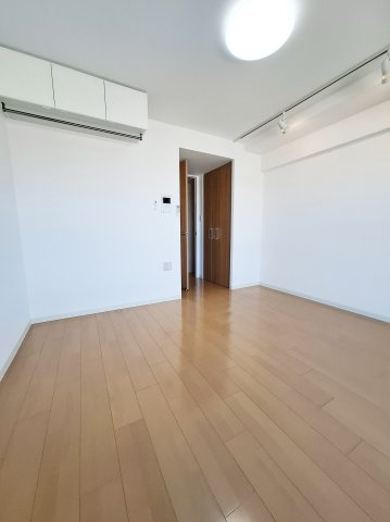 セレニテ甲子園Iの居間・リビング