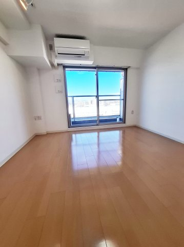 セレニテ甲子園Iの居間・リビング