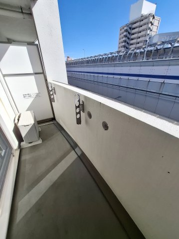 セレニテ甲子園Iのバルコニー