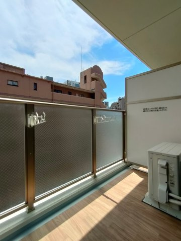 ecrin上前津　名古屋市賃貸　仲介手数料無料のバルコニー