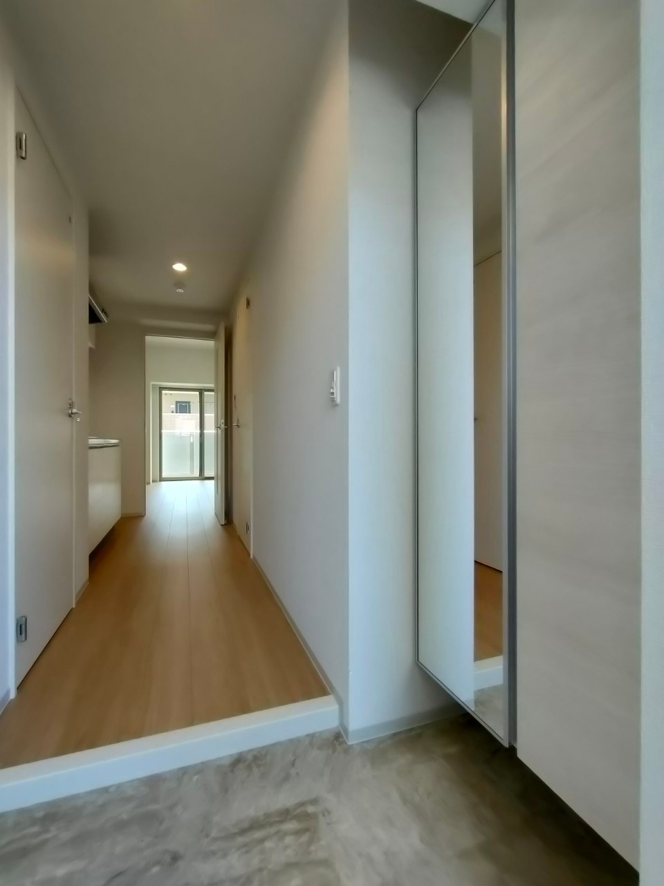 ecrin上前津　名古屋市賃貸　仲介手数料無料の玄関