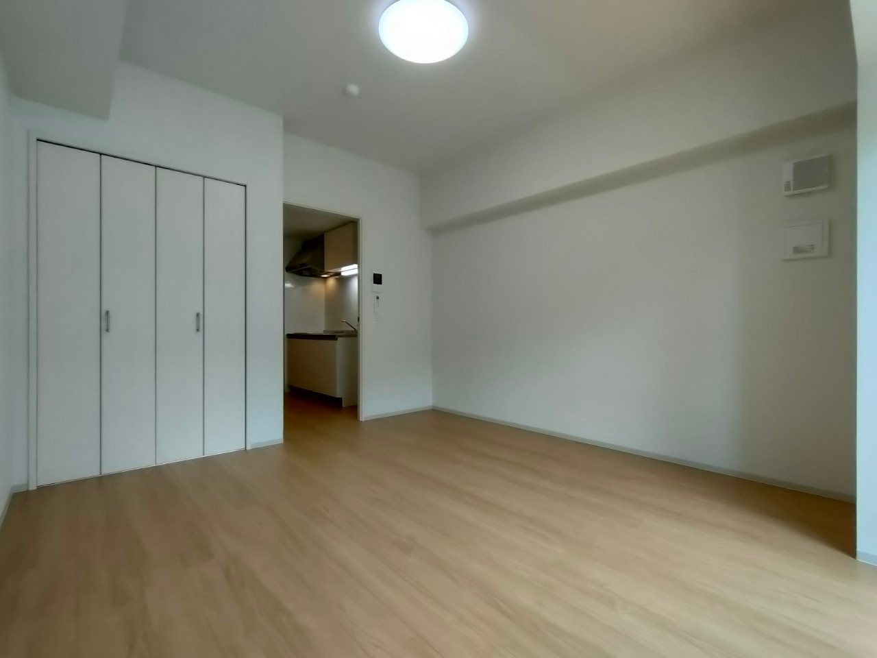 ecrin上前津　名古屋市賃貸　仲介手数料無料の居間・リビング