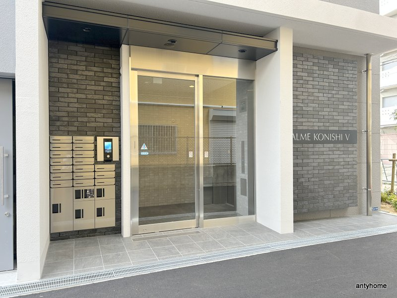 カルム小西Ⅴ　仲介手数料無料のエントランス