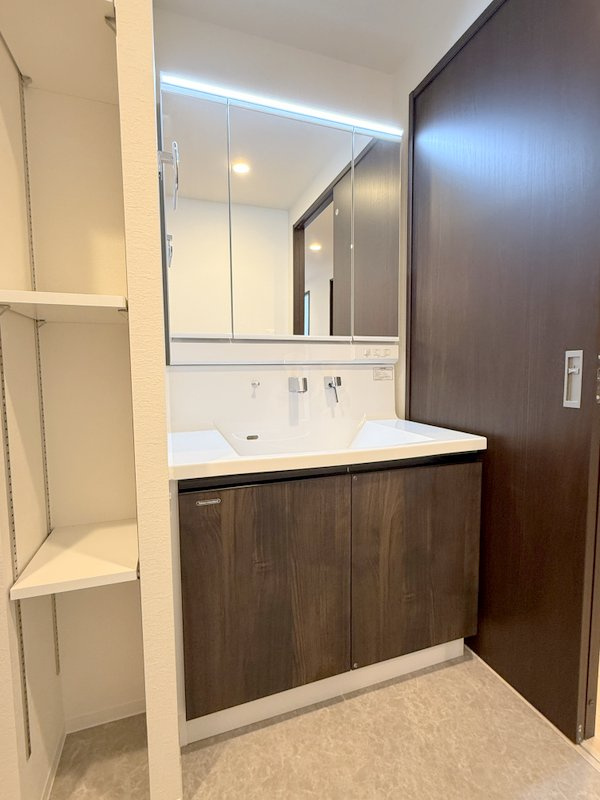 カルム小西Ⅴ　仲介手数料無料の洗面所