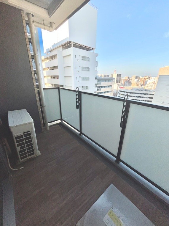 プレサンスロジェ名古屋駅前のバルコニー