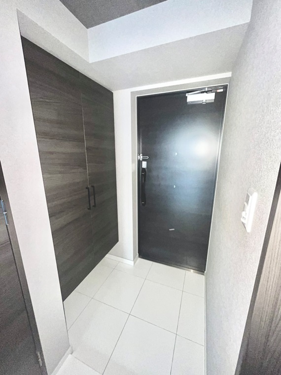 プレサンスロジェ名古屋駅前の玄関