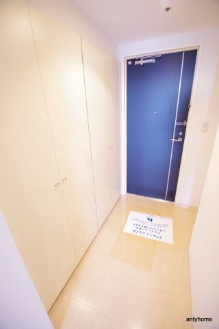 メゾンドヴィレ大阪城公園前　仲介手数料無料の玄関