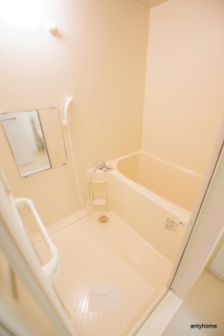 メゾンドヴィレ大阪城公園前　仲介手数料無料の浴室