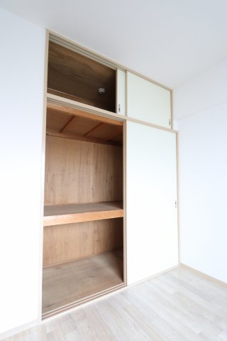 明正雅ハイツの収納|北洋室収納になります