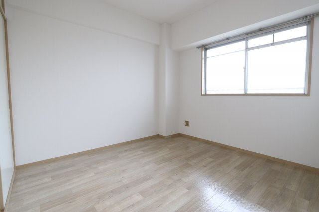 明正雅ハイツの洋室|北洋室になります