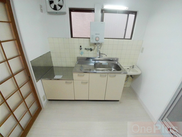 宝ビルのキッチン