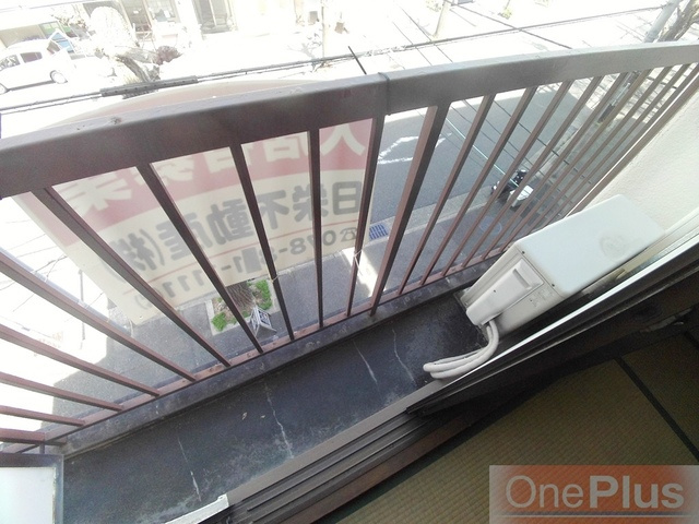 宝ビルのバルコニー