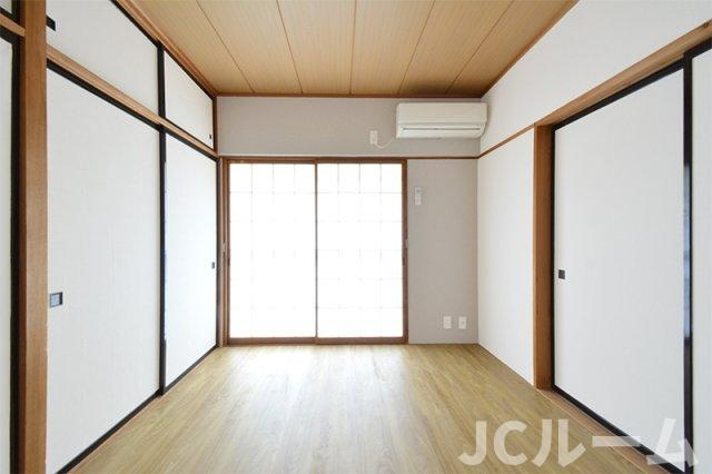 アシスト第7上越マンションⅡの居間・リビング