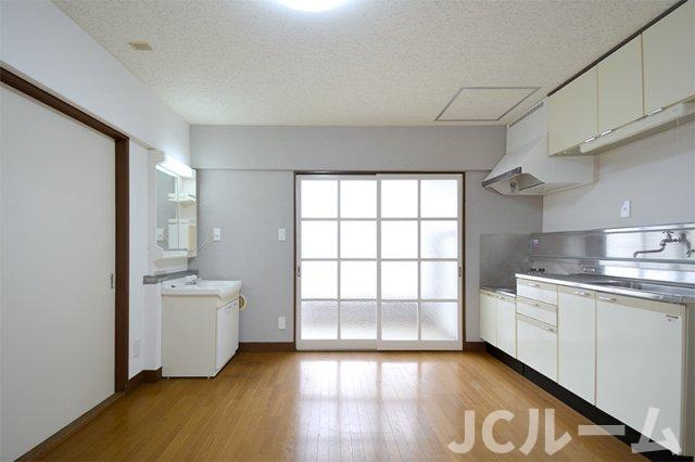 アシスト第7上越マンションⅡの居間・リビング