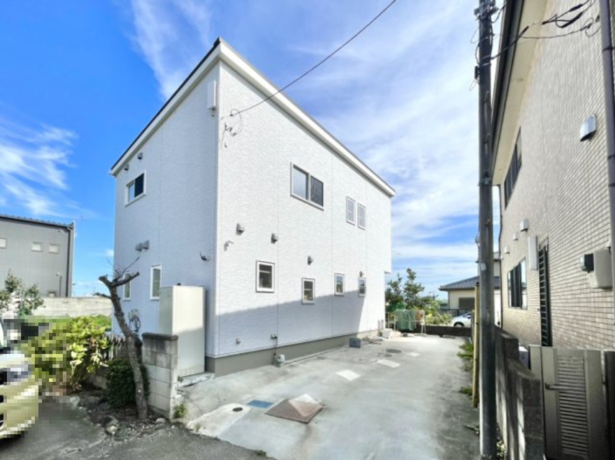 【中古戸建】高崎市正観寺町の外観|■外観｜シャープなデザインが印象的な洗練された外観。格調高く、優雅さ漂う素敵な仕様です♪