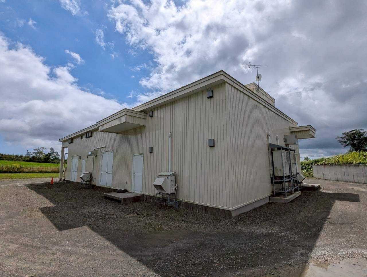 厚岸郡浜中町茶内西8線【ヨーグルト製品製造工場跡　居抜き】の外観