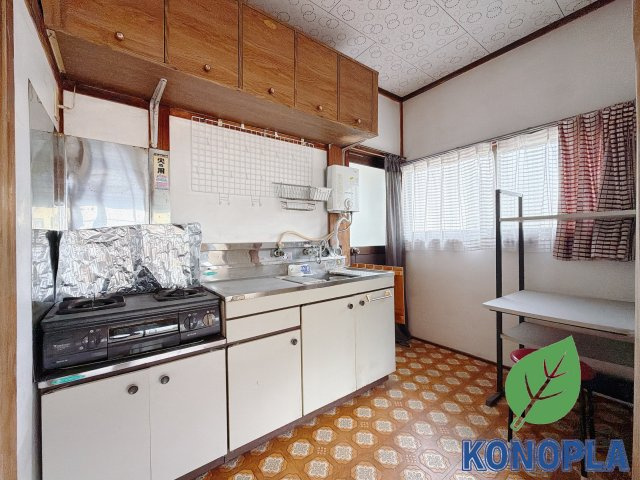 【中古戸建】高崎市石原町のキッチン|■キッチン｜収納たっぷりのキッチン♪お皿や鍋の出し入れもラクラクです（＾＾）！
