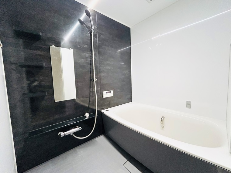 ダイアパレス本山の浴室|きれいなお風呂です