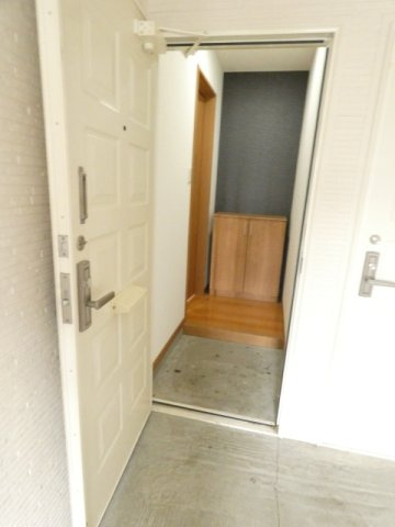 アビタシオン芦野の玄関