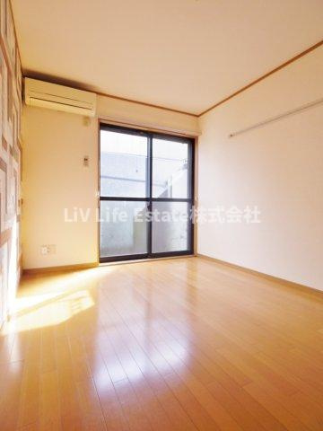 ヴィラ・ファミーユ　Aの居間・リビング