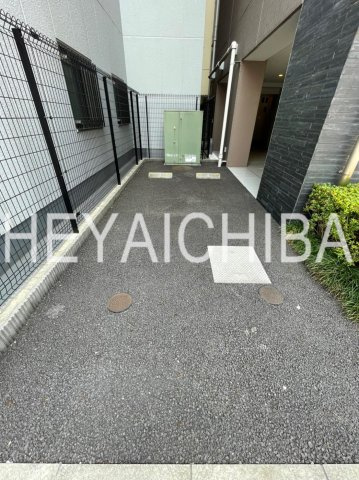 SYNEX UENO-MATSUGAYAの駐車場