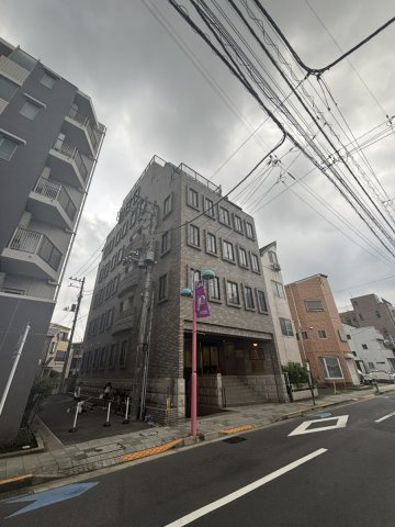 楽新ビルの外観