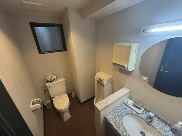 楽新ビルのその他共用部分|共用トイレ