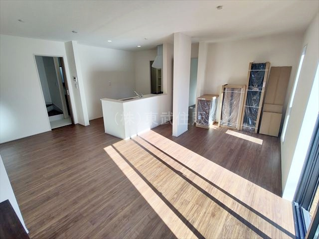 【居間・リビング】の画像