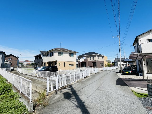 【前面道路含む現地写真】 | 熊谷市代　中古戸建