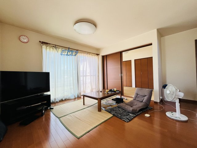 【居間・リビング】 | 熊谷市代　中古戸建