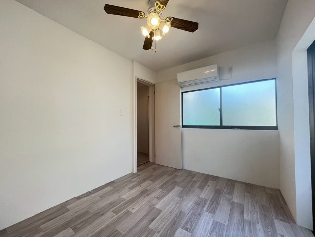 千代が丘2丁目貸家の洋室