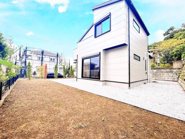 栄区庄戸1丁目　新築戸建ての庭|◆子育て世代のスタッフもいますので、お客様目線での物件選び、ご提案が可能です。お問い合わせいただきました物件以外も多数ご紹介させていただきます。
