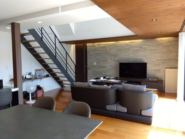 【居間・リビング】の画像