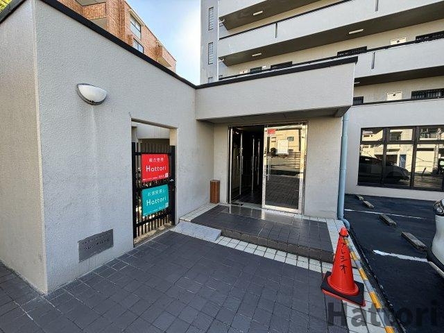 プレシオ緑ヶ丘のエントランス