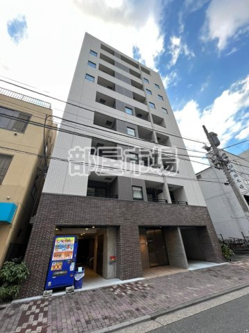 HY's　上野入谷の外観