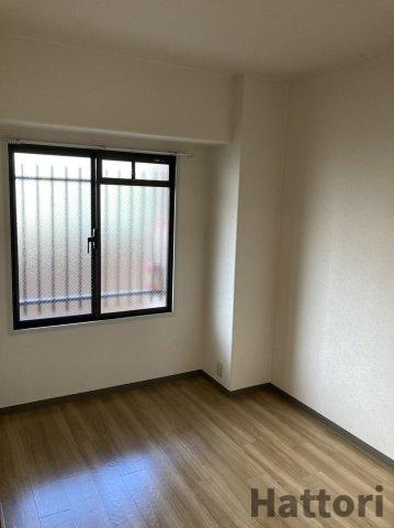 プレステージ上山手の洋室