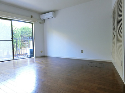 【寝室】 | 伽羅ハイツ