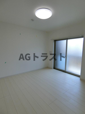 【内装】 | リブリ・OGW Ⅰ | 明るい色調の室内です