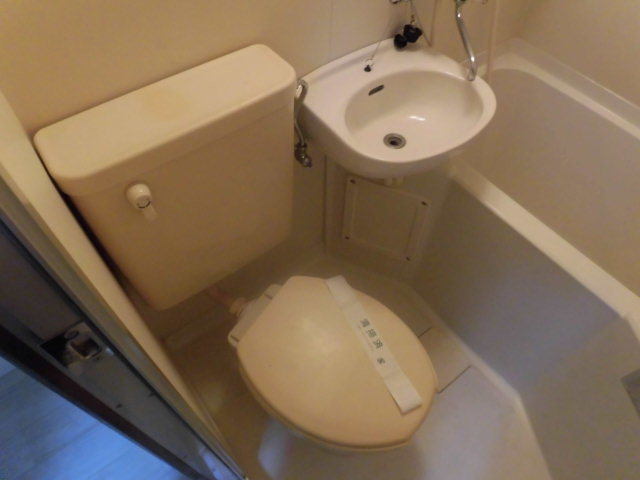 清潔感のあるトイレです。