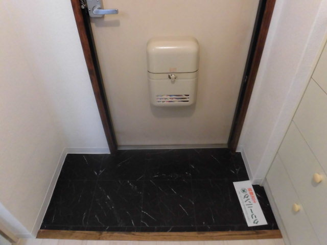 シューズボックスもある広めの玄関です。