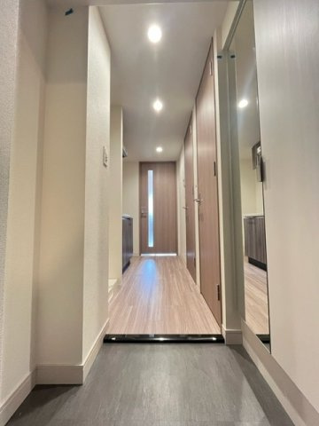 大阪市浪速区下寺３丁目の賃貸マンションの玄関