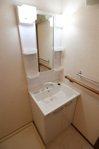 ベルエアーガーデンの独立洗面台|※別部屋のイメージ写真です。