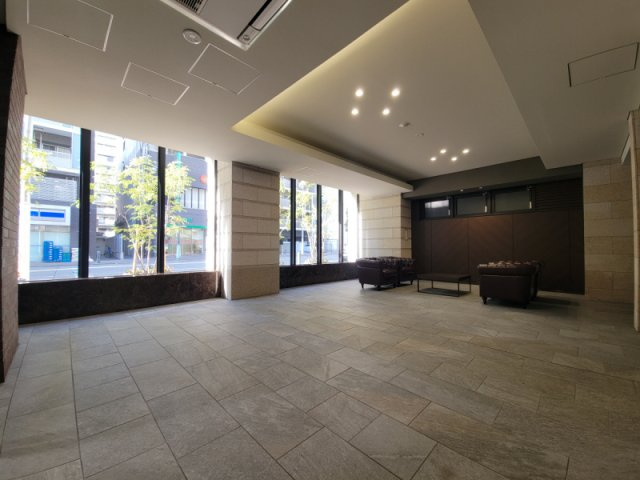 ワコーレ神戸みなと元町のロビー
