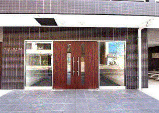 プレストマーロ両国のエントランス